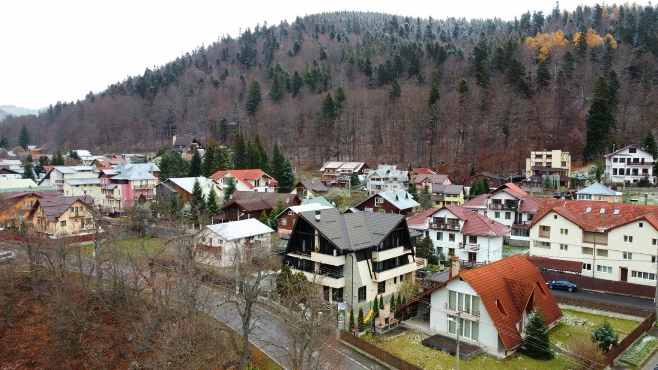 Pensiunea Public House Buşteni Eksteriør billede