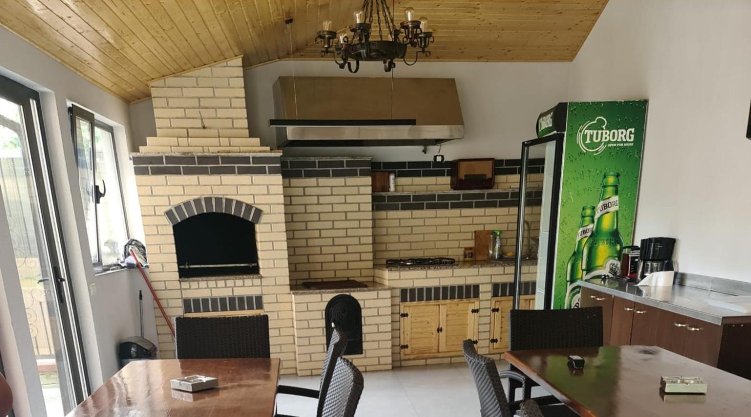 Pensiunea Public House Buşteni Eksteriør billede